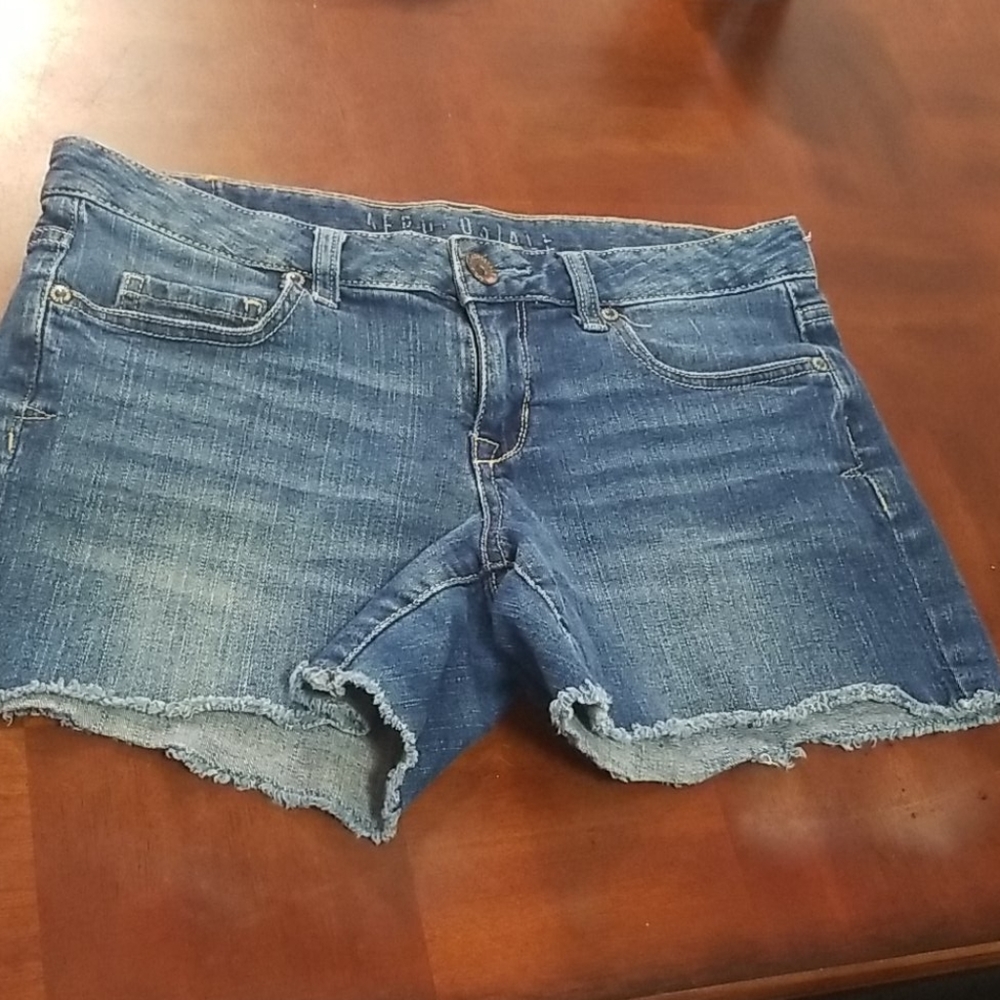 Shorts - Picture 3 of 4